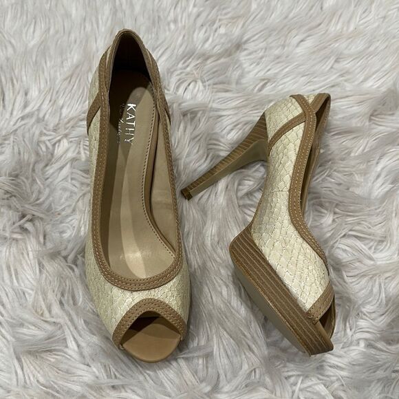 Kathy Van Zealand Dear Snakeskin Peep Toe Heels Sz 9 - Picture 1 of 16